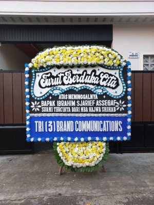 Papan Bunga Duka di Musuk